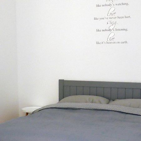 Romantic Apartment On Rynok Square With Air-Conditioning Львов Экстерьер фото