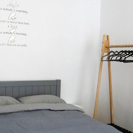 Romantic Apartment On Rynok Square With Air-Conditioning Львов Экстерьер фото